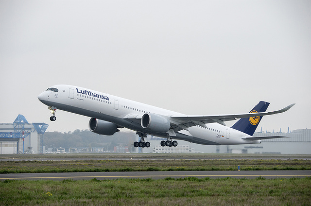 LH_A350_FF_Airbus