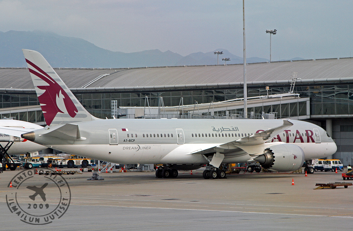 Qatar_787_8_1