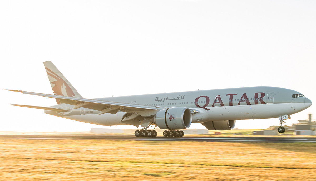 Qatar_777_Auckland_LDG