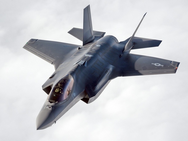 F35_estonia_0417_net_usafe