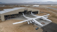 Stratolaunch_ulkona