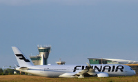 LWI_HEL_airport_1