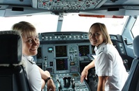 Finnair_naispilots_MarjojaCamilla