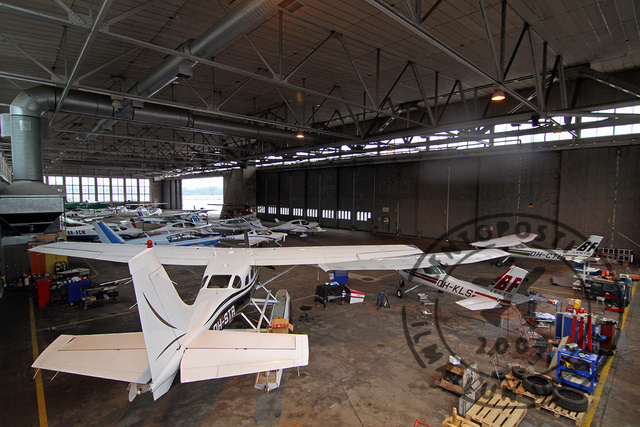 Hangaari_inside_2