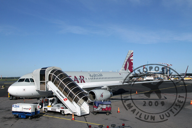 Qatar_A320_HEL_2