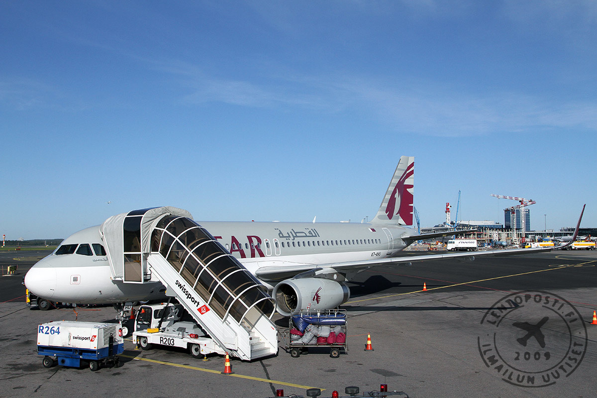 Qatar_A320_HEL_2