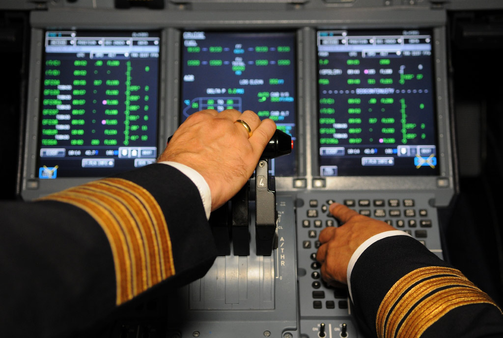 LH_A380_cockpit