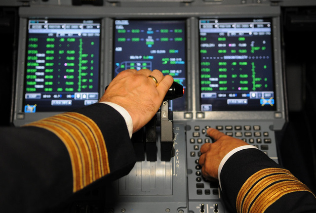 LH_A380_cockpit