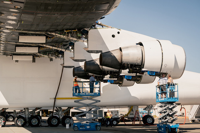 Stratolaunch_engines