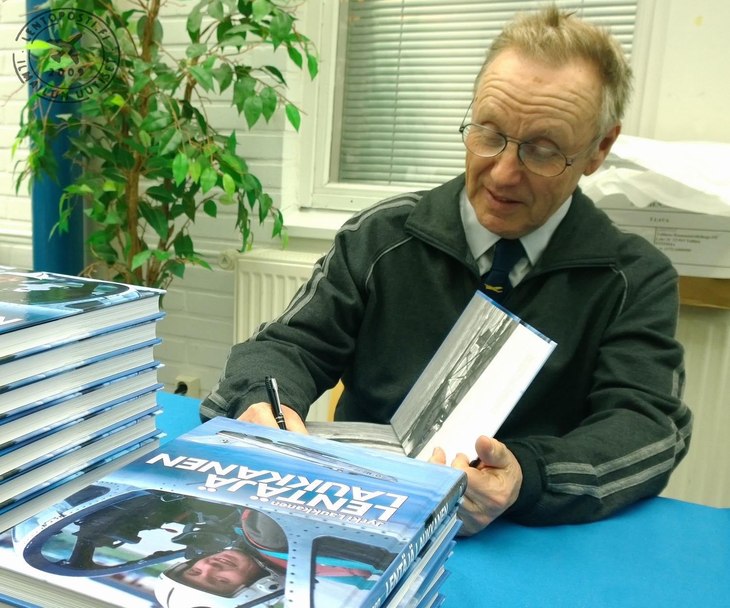 laukkanen_sign_04_2015