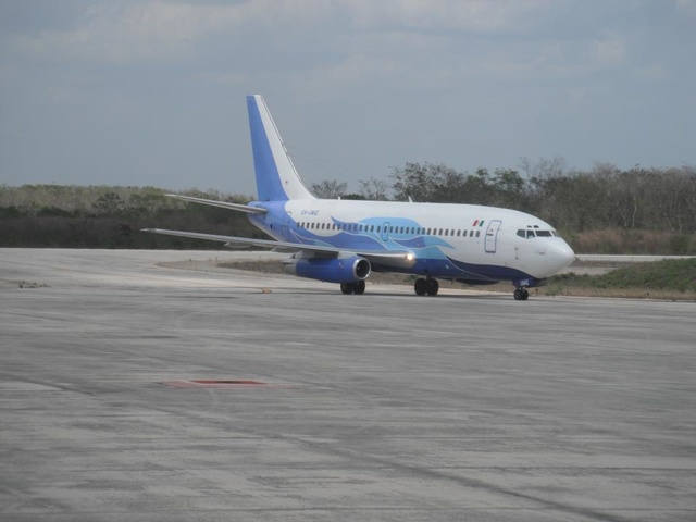 Global_air_737_Aramidea_wikipedia
