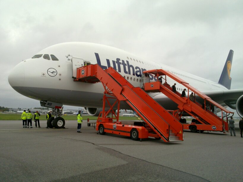 lh_a380_efhk_146