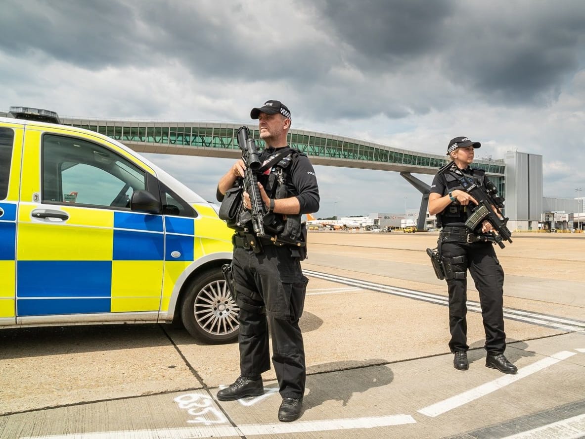 Gatwick_polce