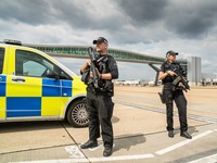Gatwick_polce
