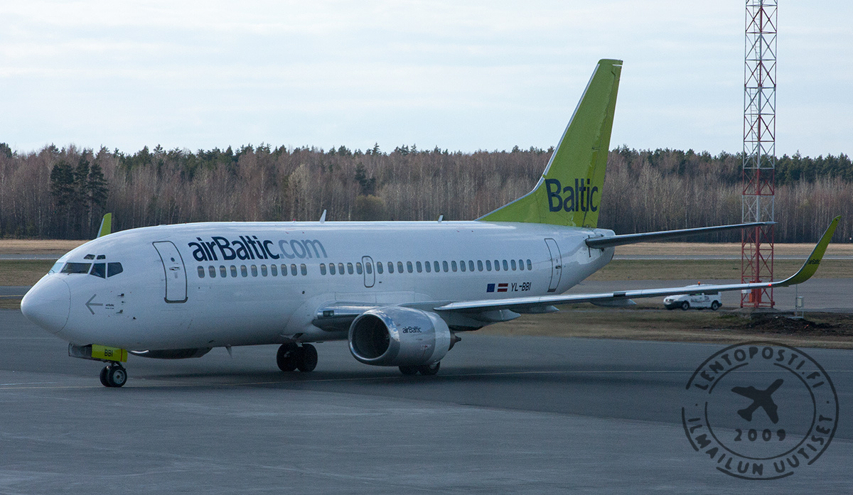 AirBaltic_737_1