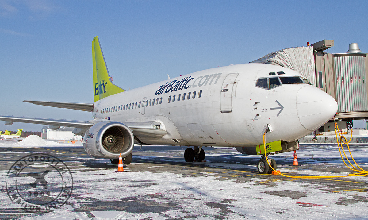 AirBaltic_737_3