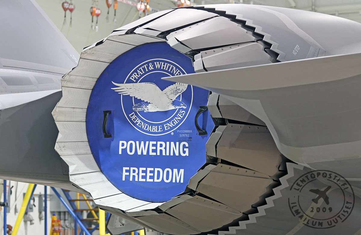LM_enginecover