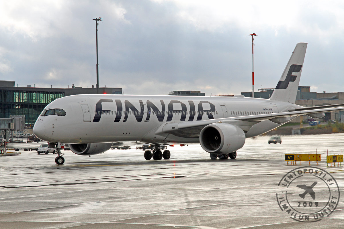 Finnair_A350_taxi