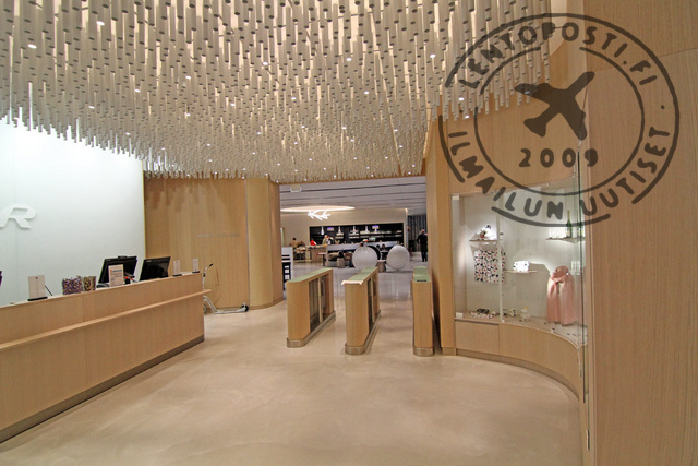 FI_Lounge_entrance_1