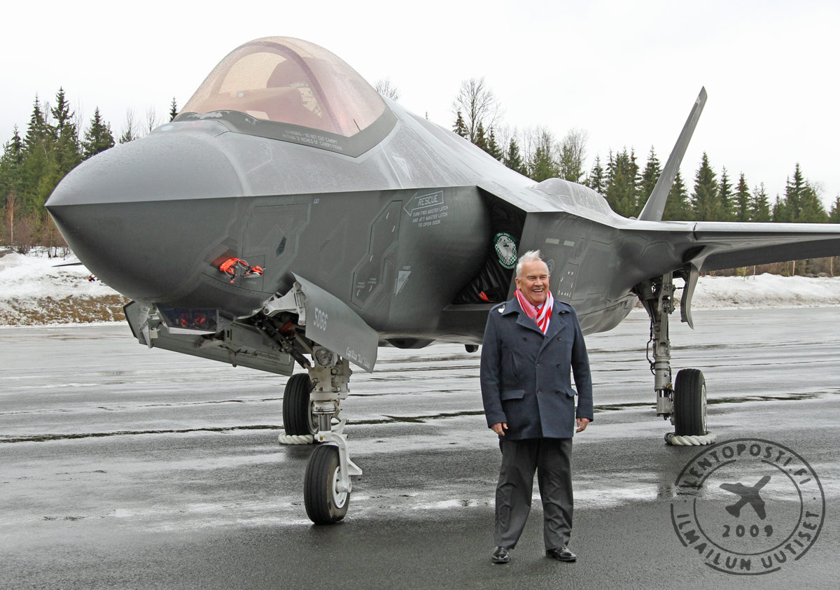 F35_pence