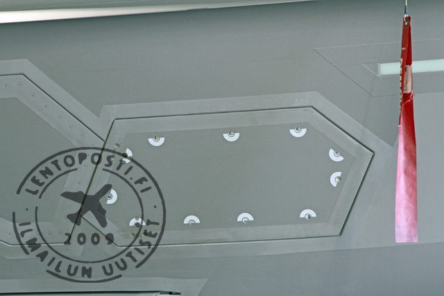 F35_coating_1