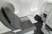 E195E2_cabin_business_2