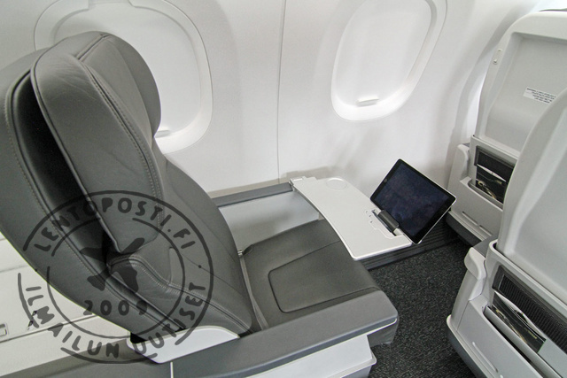E195E2_cabin_business_2