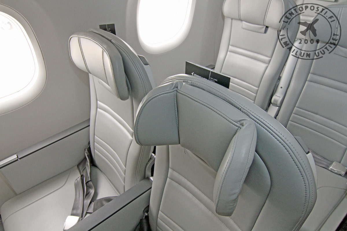 E195E2_cabin_economy_2