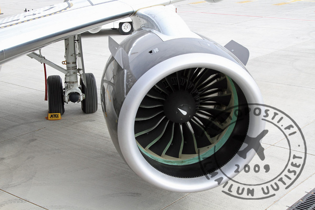 E195E2_engine_1