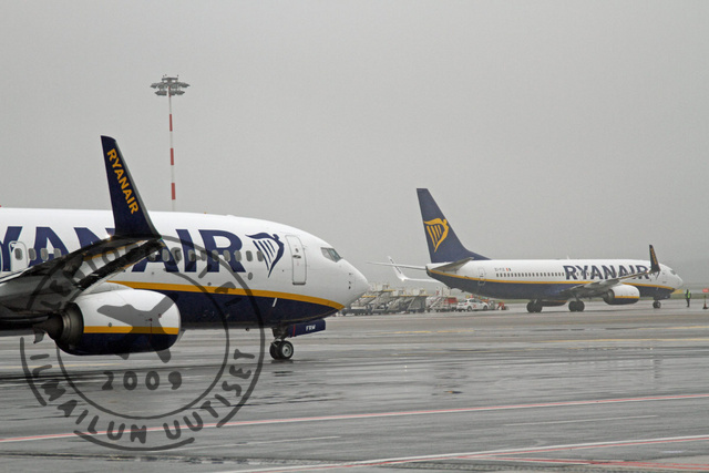 Ryanair_737s