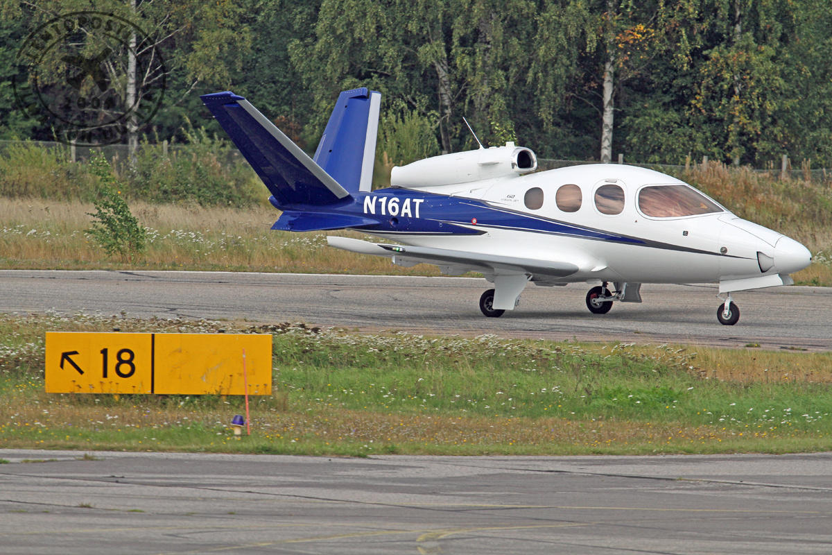 VJ_Malmi_taxiway