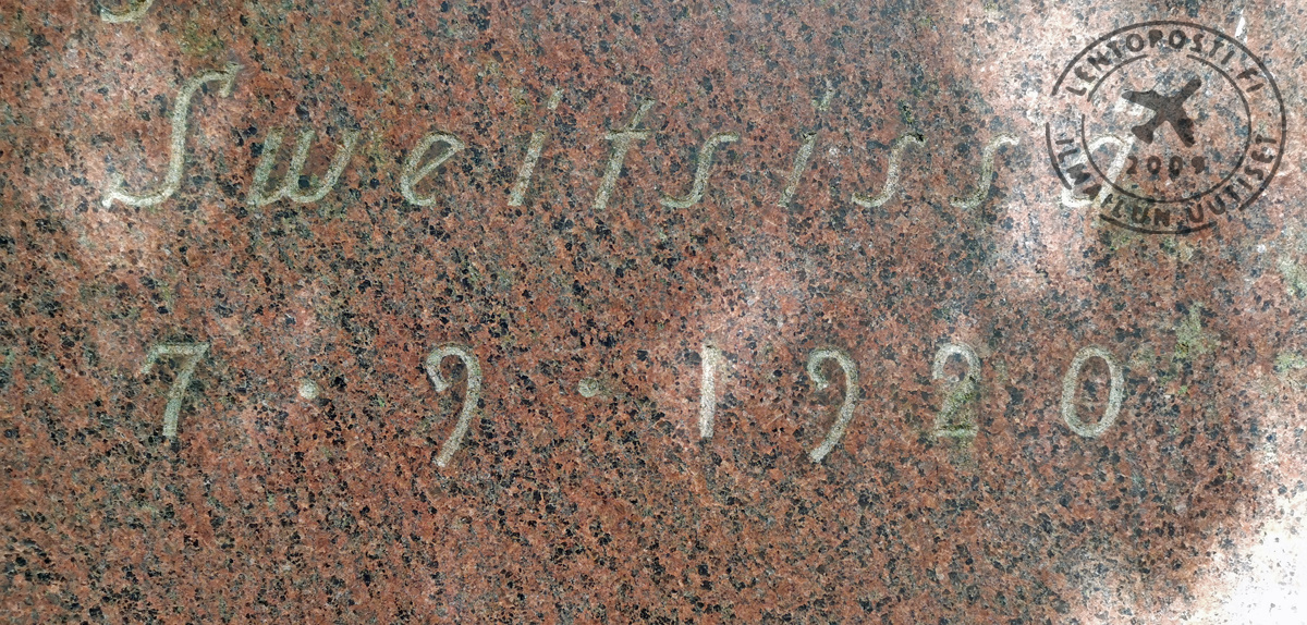 alppilentajat_muistomerkki_Helsinki_2