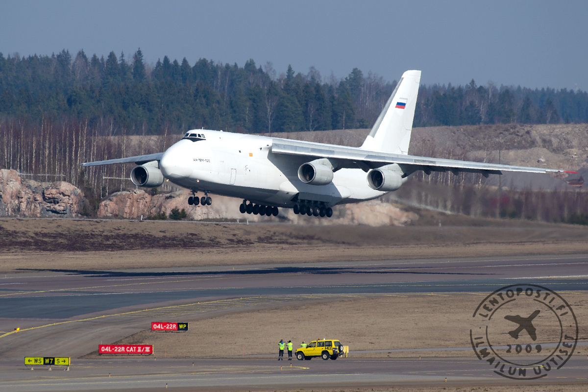 RA-82042_260320a