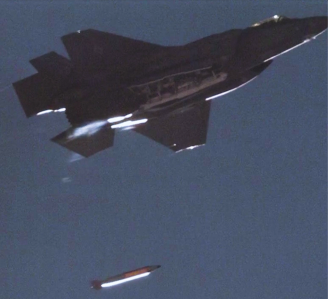 F35A_drop3