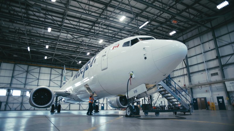 WestJet-737MAX_2