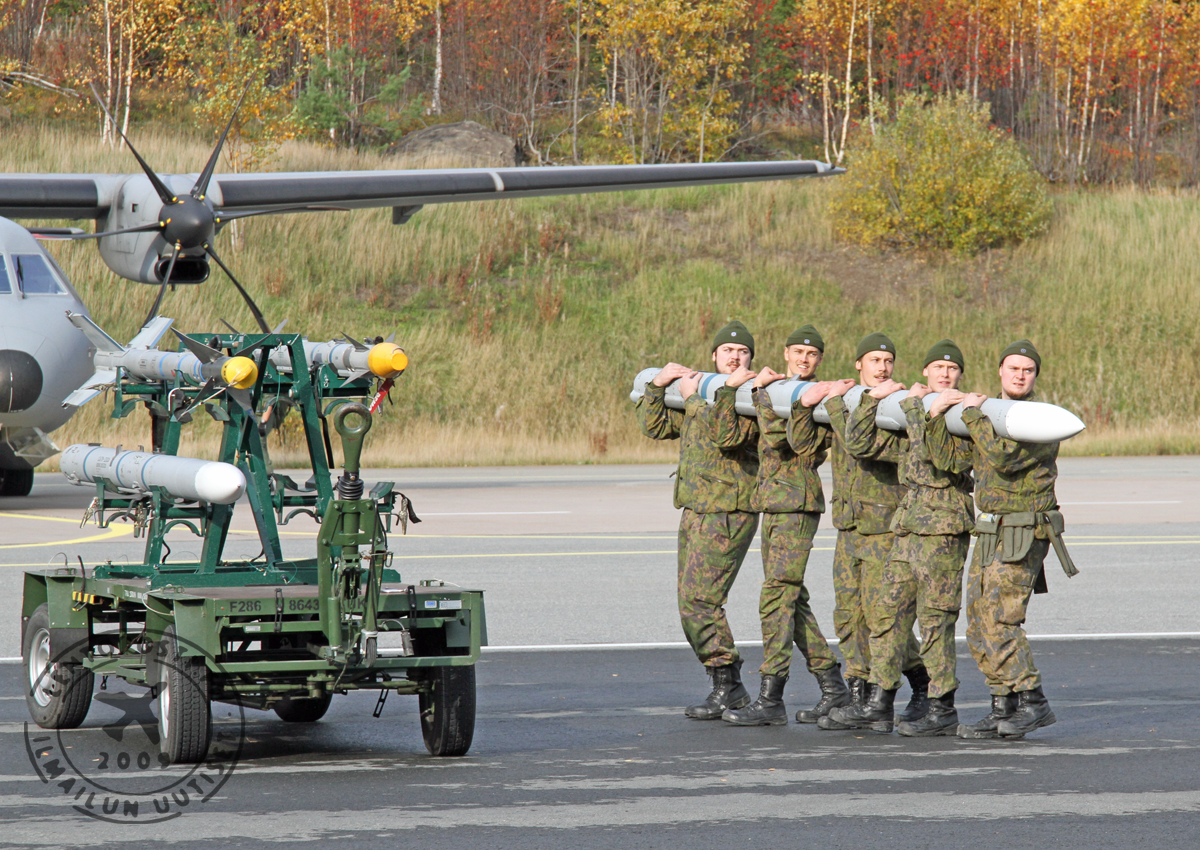 R21_AIM120_kannossa