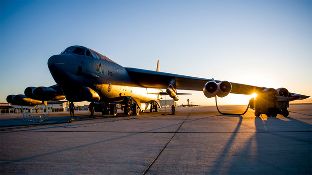 USAF_B52H_ARRW