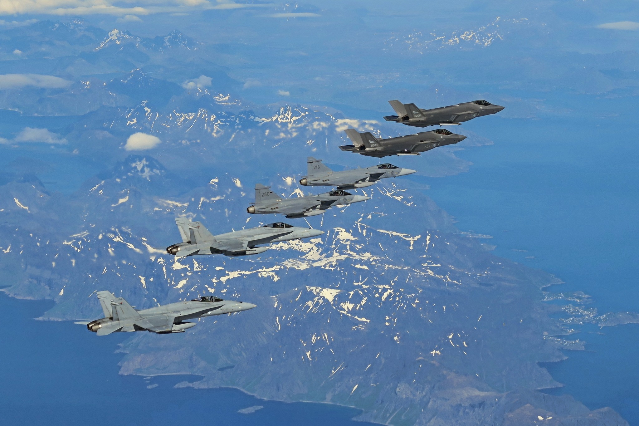 HN_GR_F35
