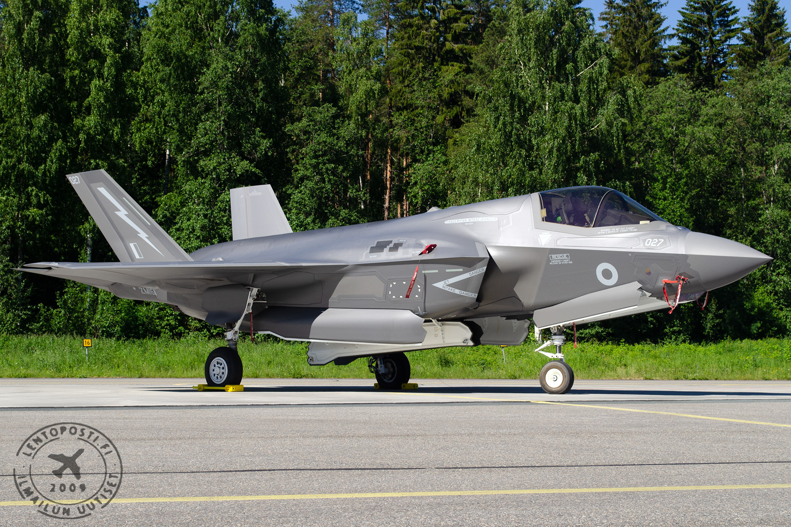 ZM161_300622
