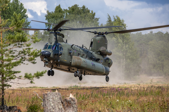 UK_Chinook_1_UTJR