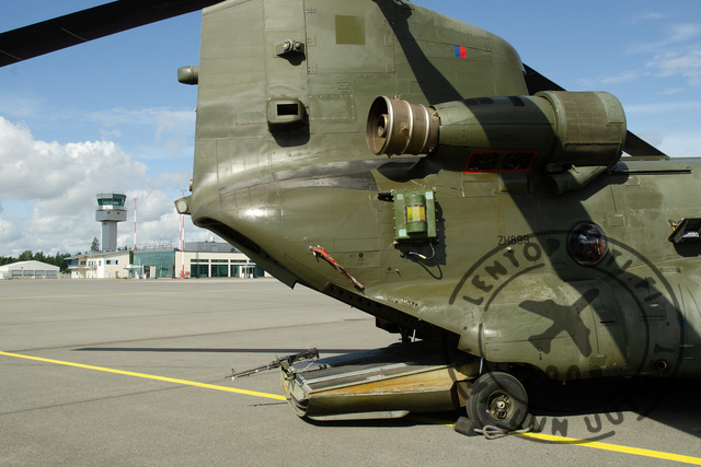 ZH899_tail_030822