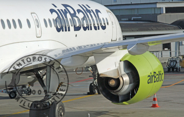 airBaltic_A220_closeup