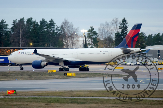N813NW_311022