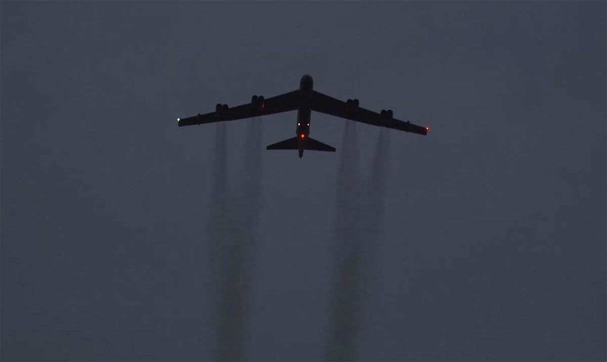 B21RA_B52