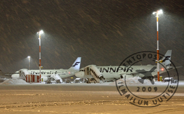 Finnair_A32s_lumessa