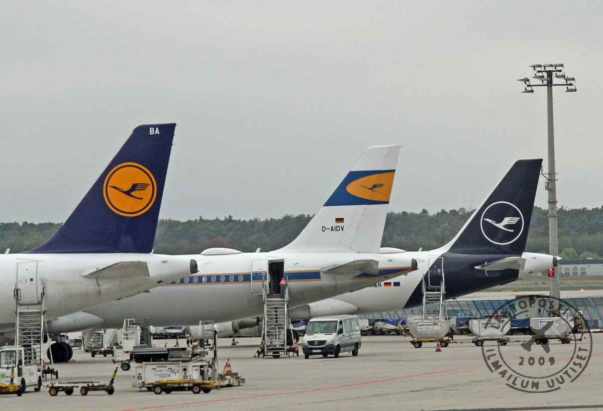 Lufthansa_tails_2022