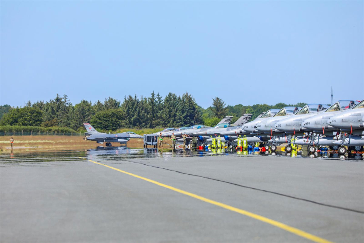 AirDefender_F16_A10