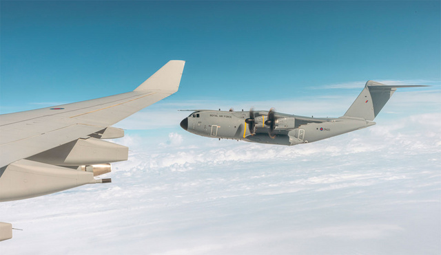 RAF_A400M_ja_Voyager