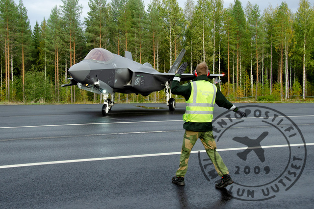 F-35A taxi out Tervo_210923