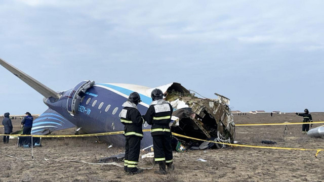 Azal_E190_2